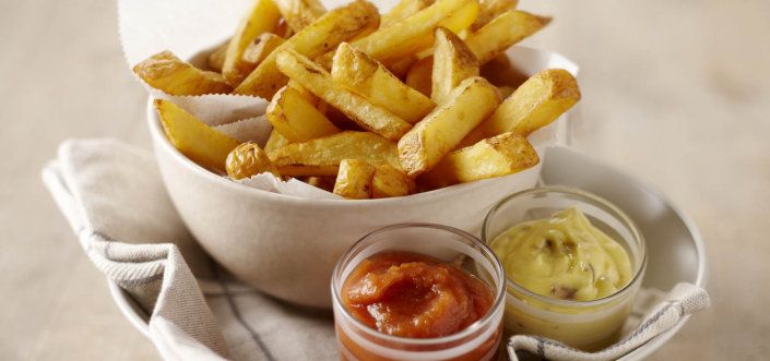 Картопля фрі Mama's з домашнім кетчупом та майонезом зі смаком анчоусів